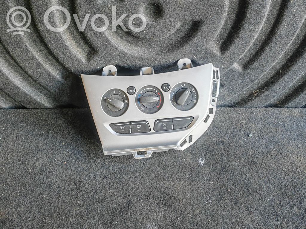 Climate control unit   CJ5T19980AF