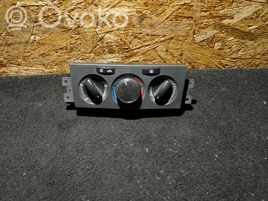 Opel Antara Climate control unit 