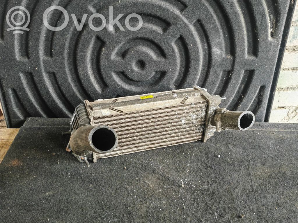 Hyundai ix35 Interkūlerio radiatorius 