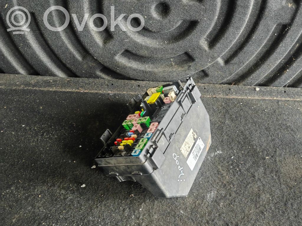 Dodge Journey Fuse module 
