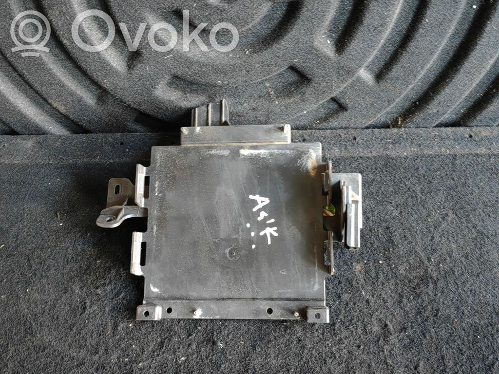 Opel Astra K Engine control unit holder 