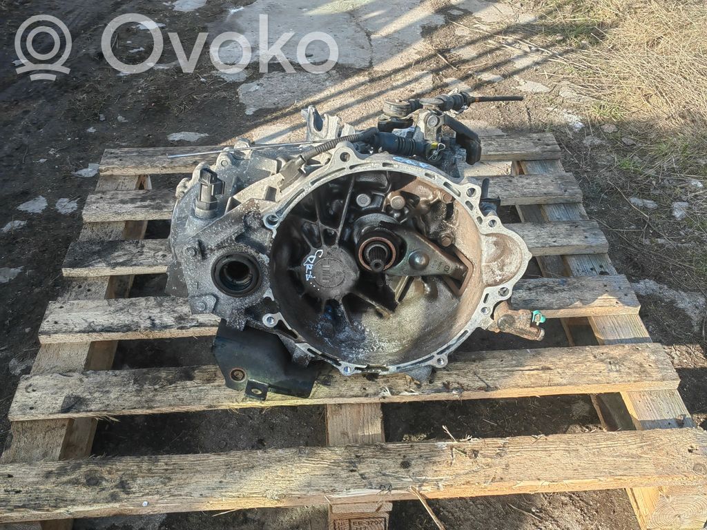 KIA Carens III Mechaninė 6 pavarų dėžė 