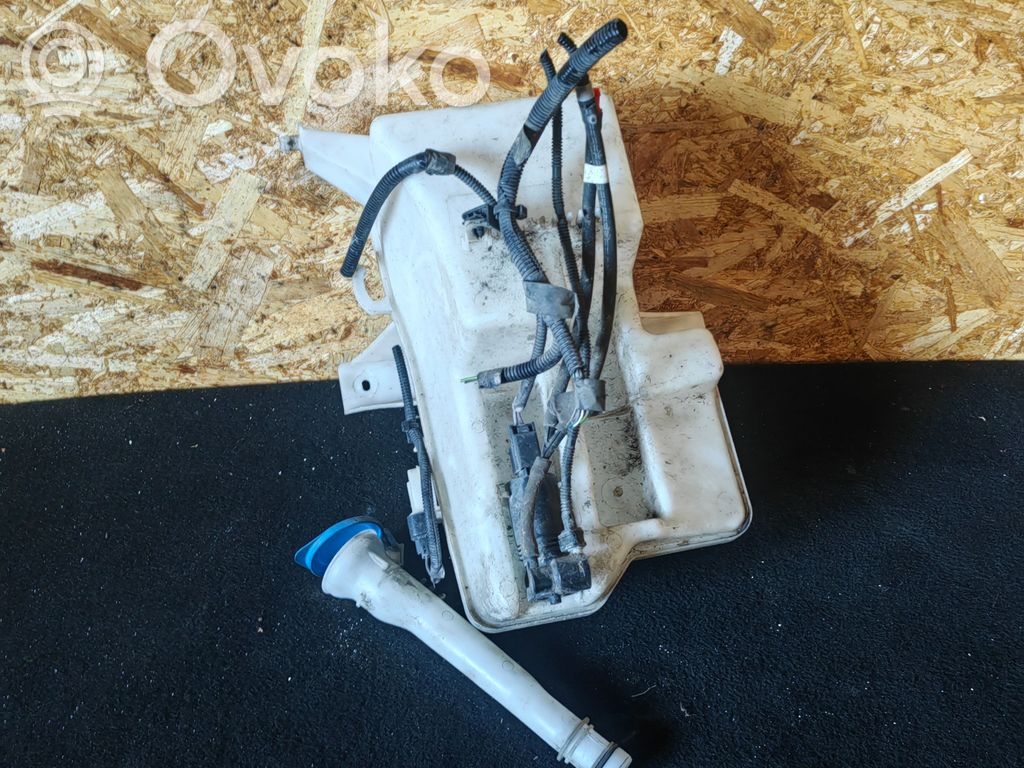 Volvo V40 Windshield washer fluid reservoir/tank 