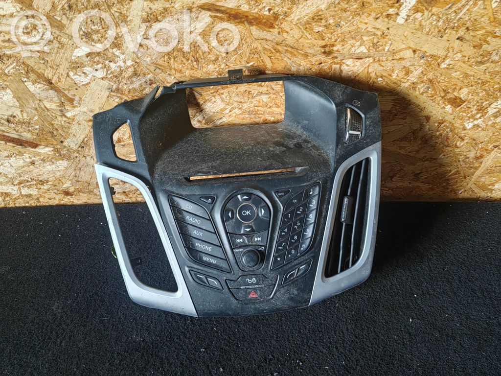 Ford Focus Radio/CD/DVD/GPS head unit 