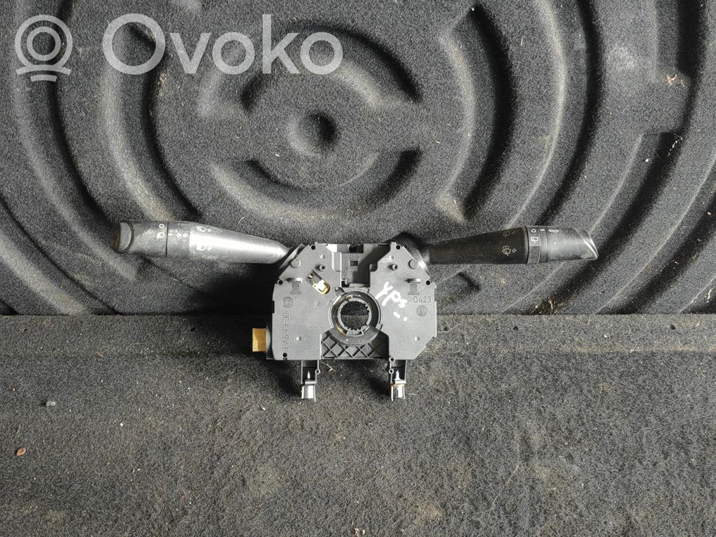 Chrysler Ypsilon Interruptor/palanca de limpiador de luz de giro 