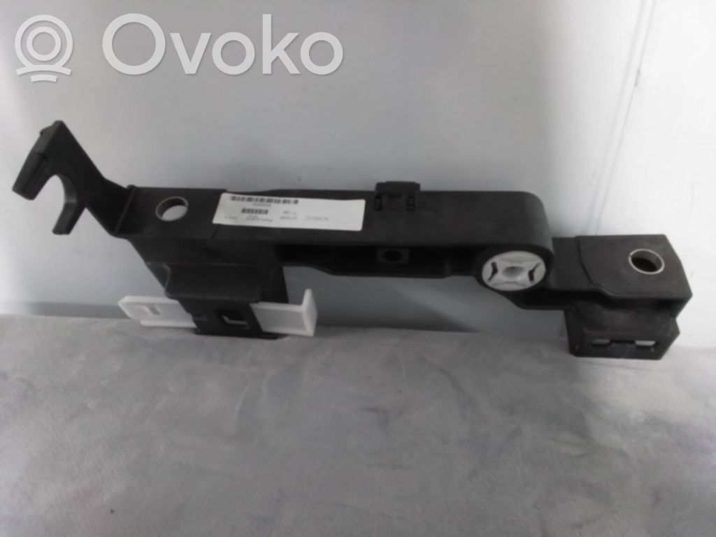 Dodge RAM Headlight/headlamp mounting bracket 