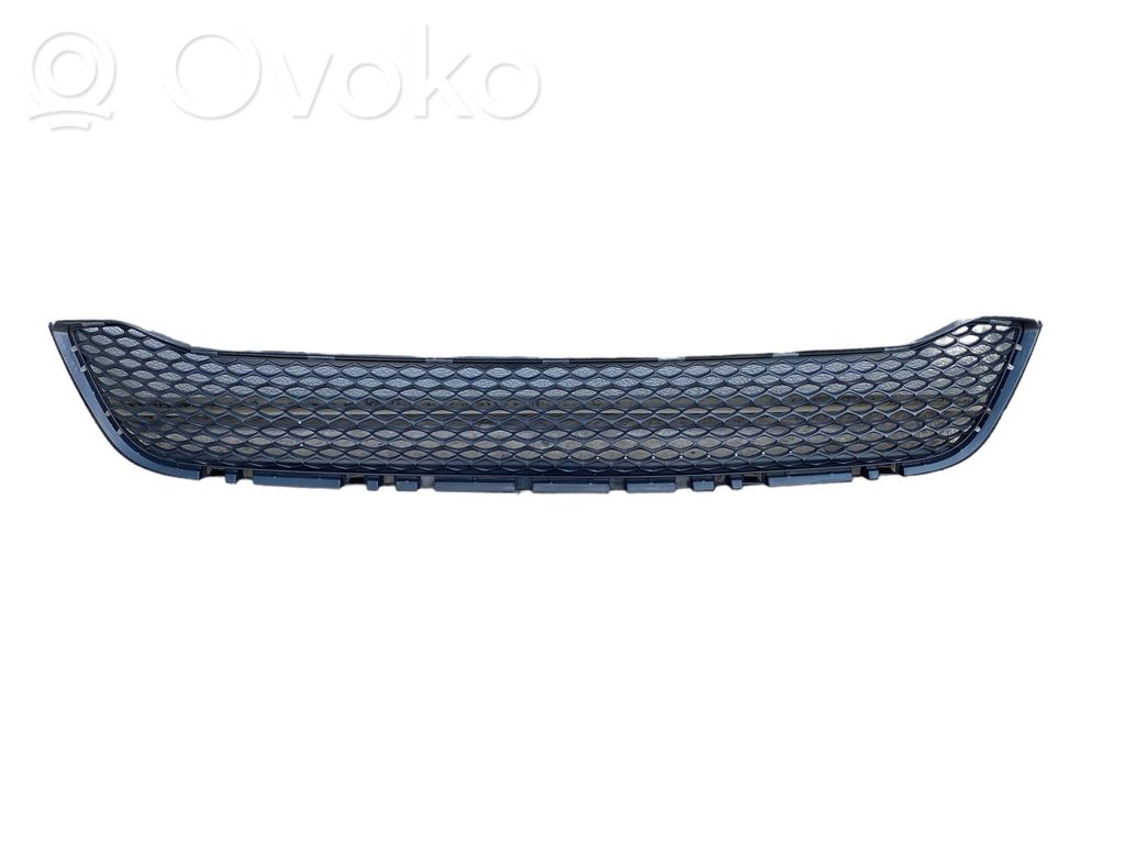 Dodge Durango Front bumper upper radiator grill 