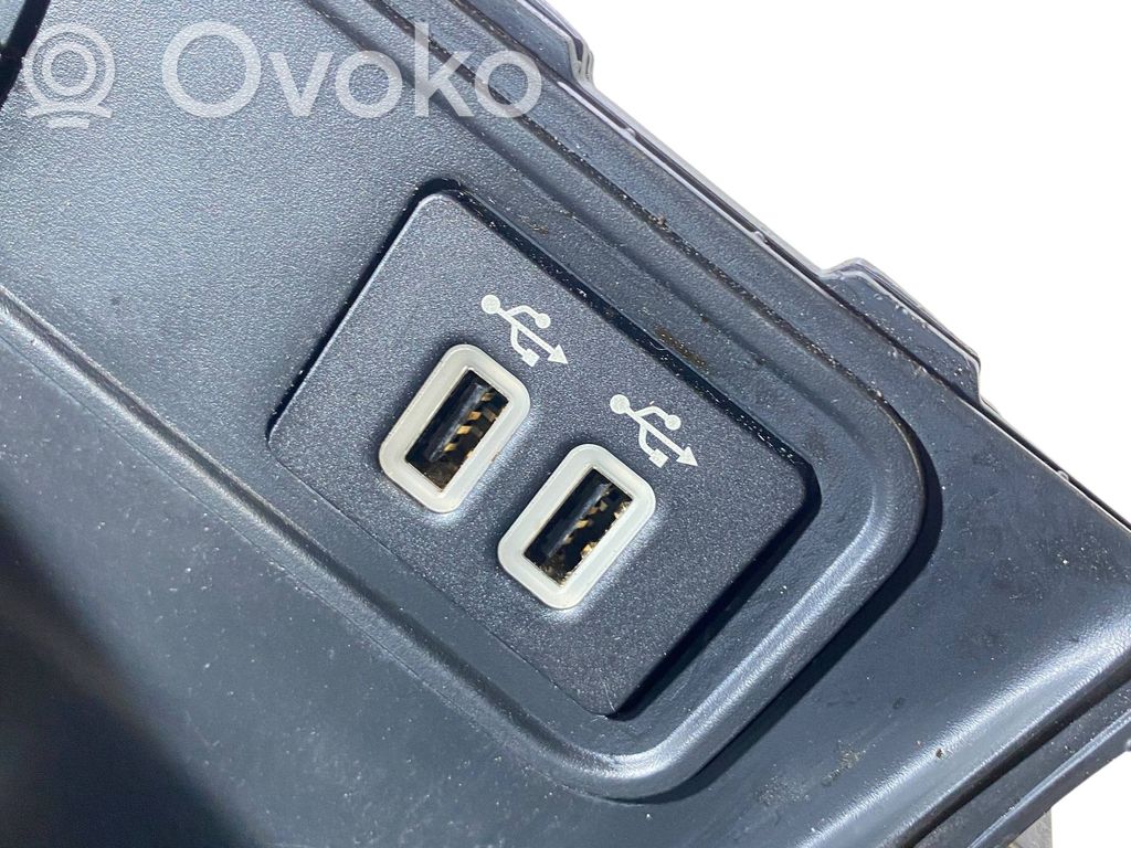 Ford Ecosport USB socket connector 