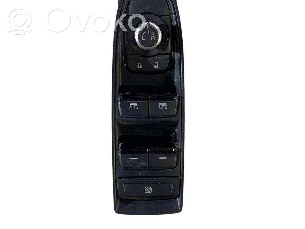 Subaru Outback (BT) Electric window control switch 