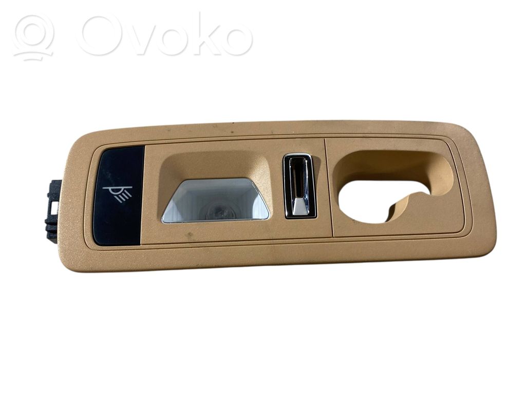 Porsche Cayenne (92A) Luz del asiento trasero 