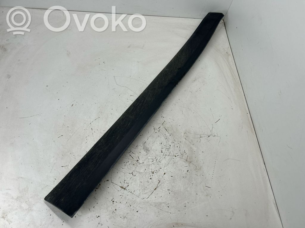 Listwa drzwi przednich   5UP251RMAA,9765,10088A