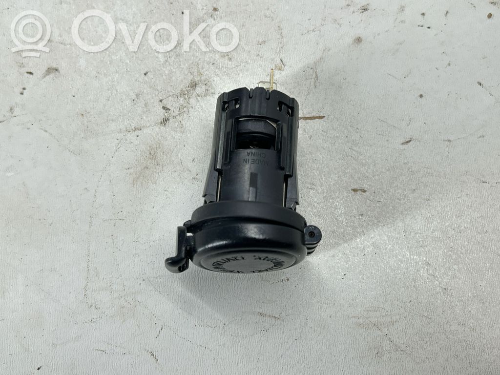 Subaru Forester SK 12 V Socket (front) 