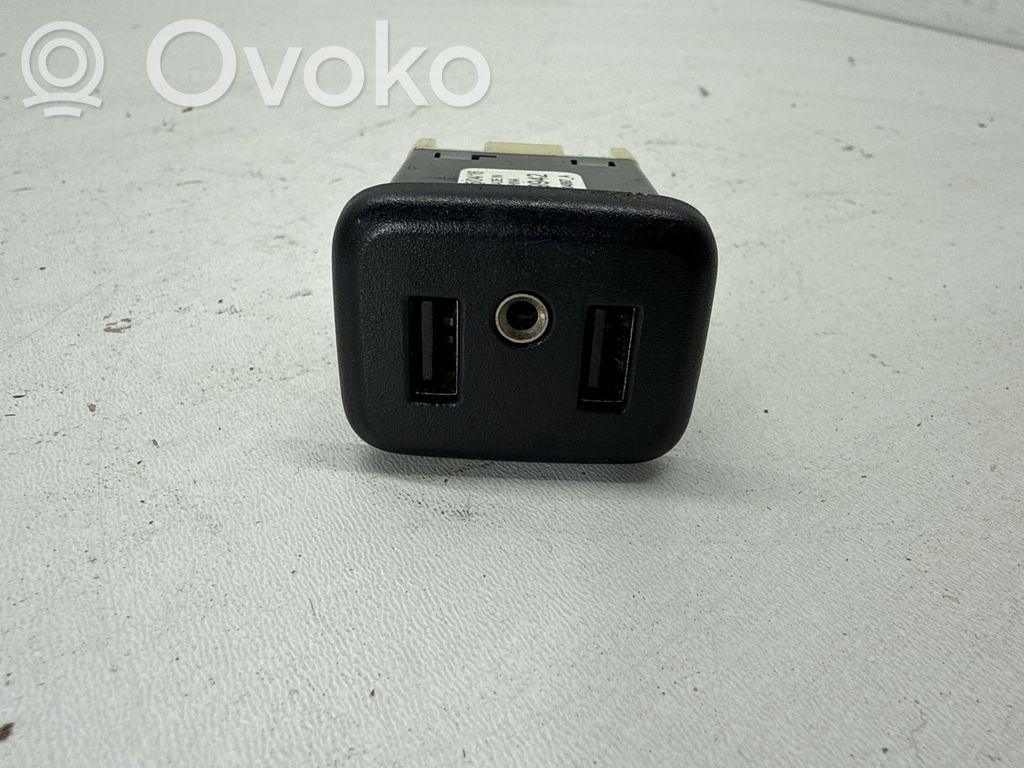 Chevrolet Camaro Enchufe conector USB 