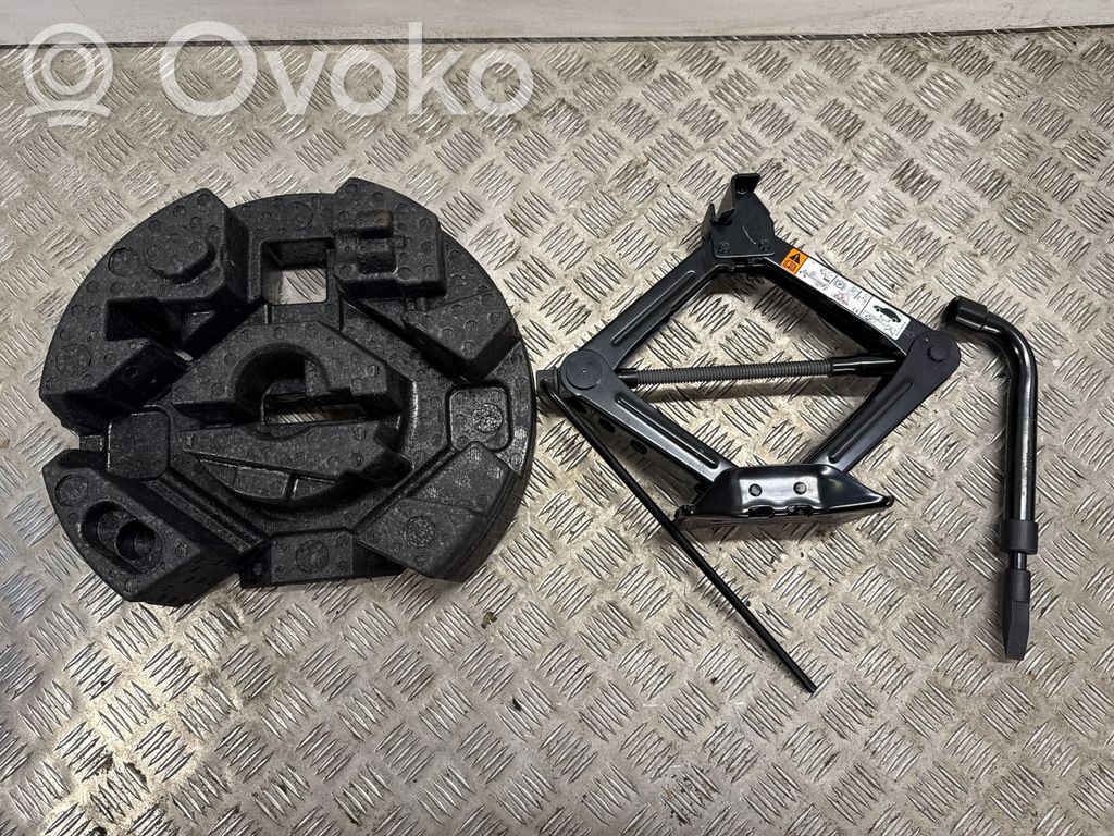 Ford Fusion II Set scule 