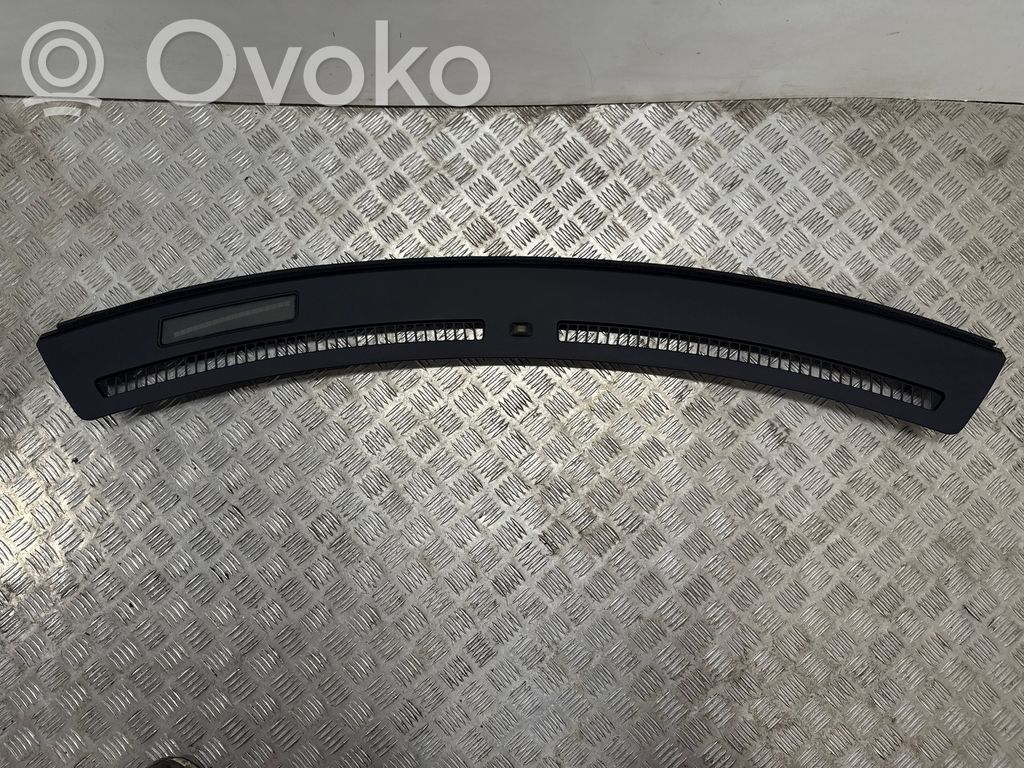 Ford Explorer V Lango oro grotelės 