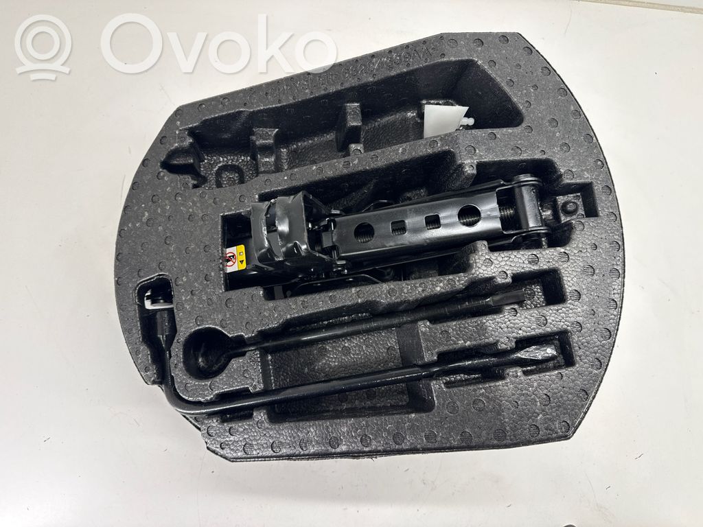 Jeep Grand Cherokee Tool box 