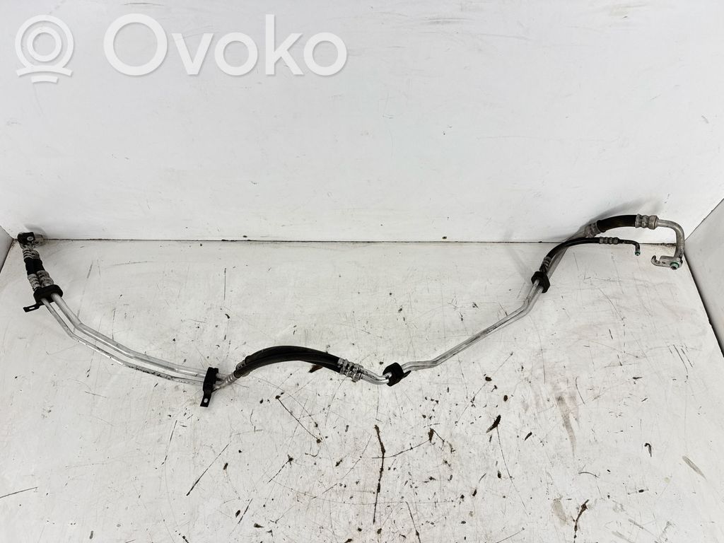 Ilmastointilaitteen putki (A/C)   103242300E