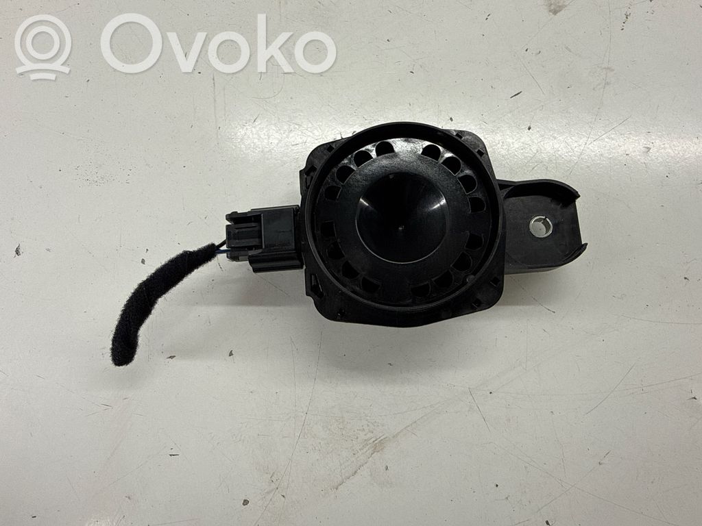 Alfa Romeo Stelvio Syrena alarmu 