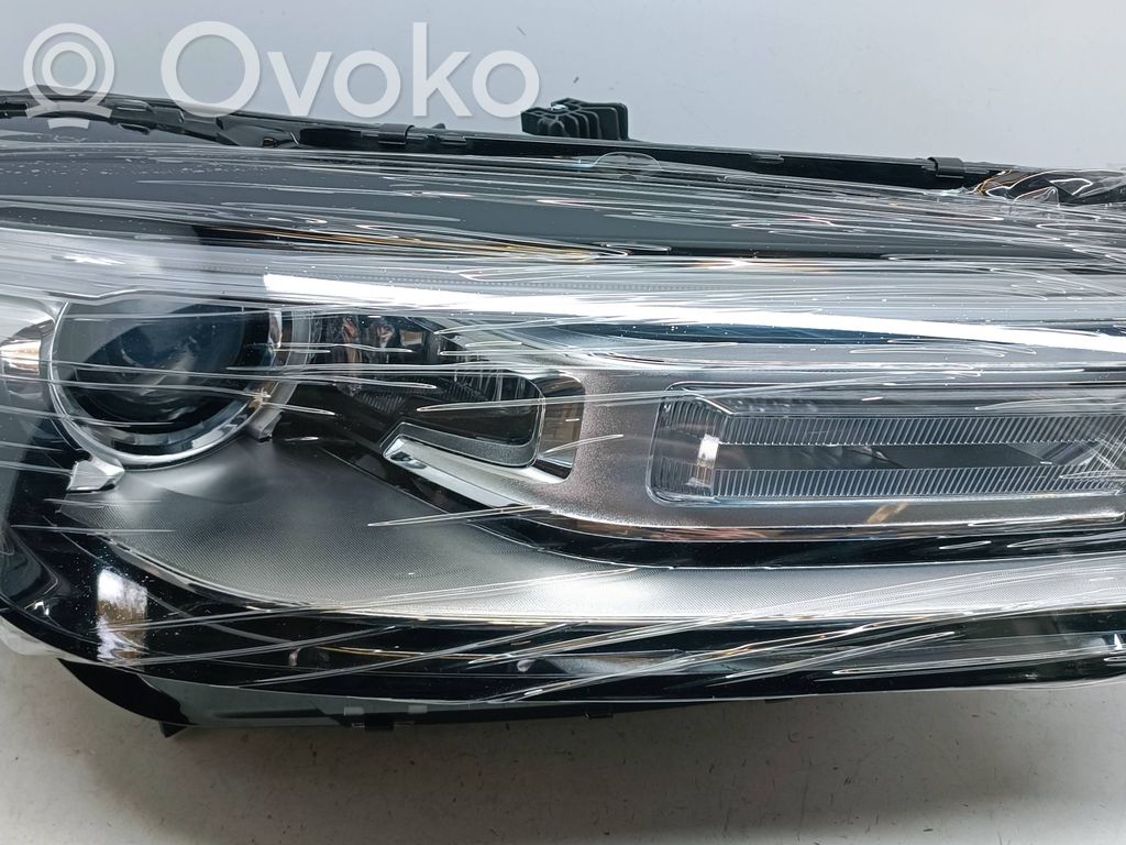 Audi Q5 SQ5 FY Lampa przednia 