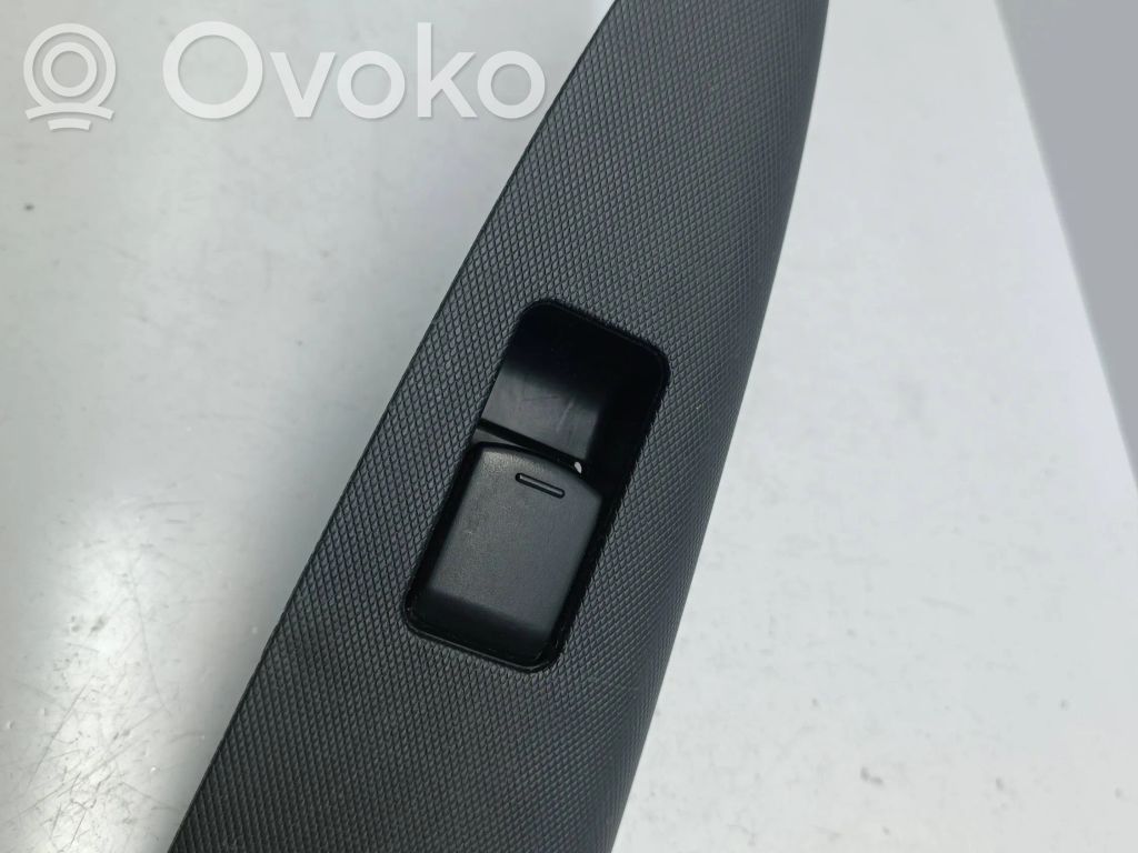 Nissan Note (E11) Electric window control switch 
