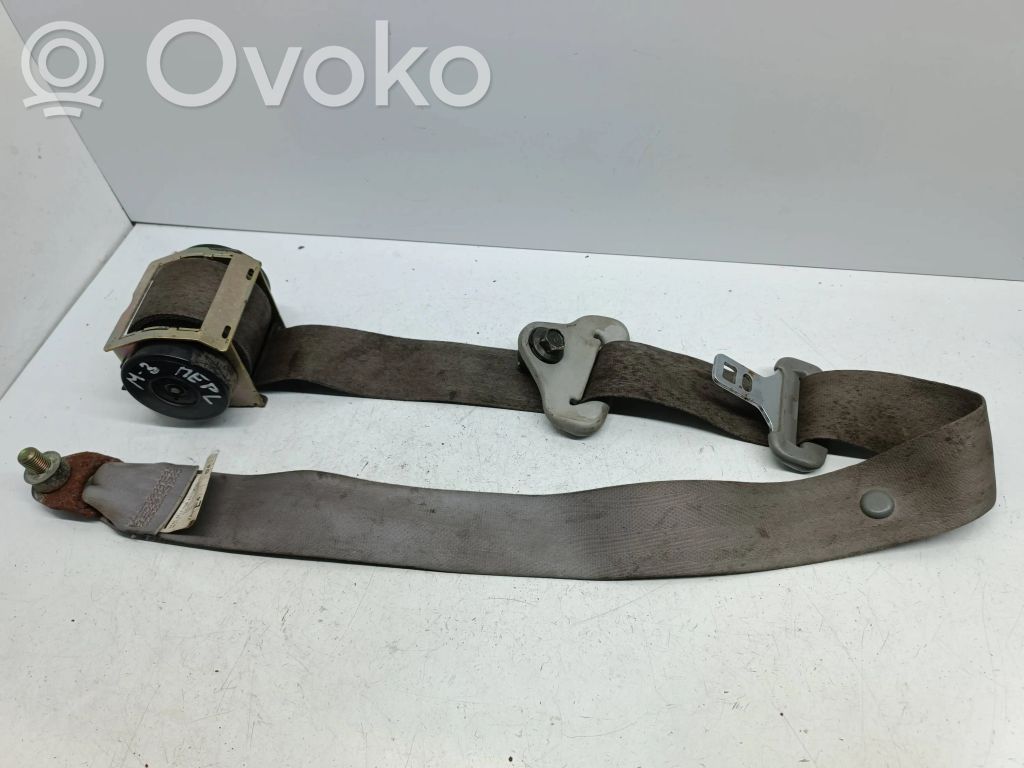 Mazda 3 I Front seatbelt 