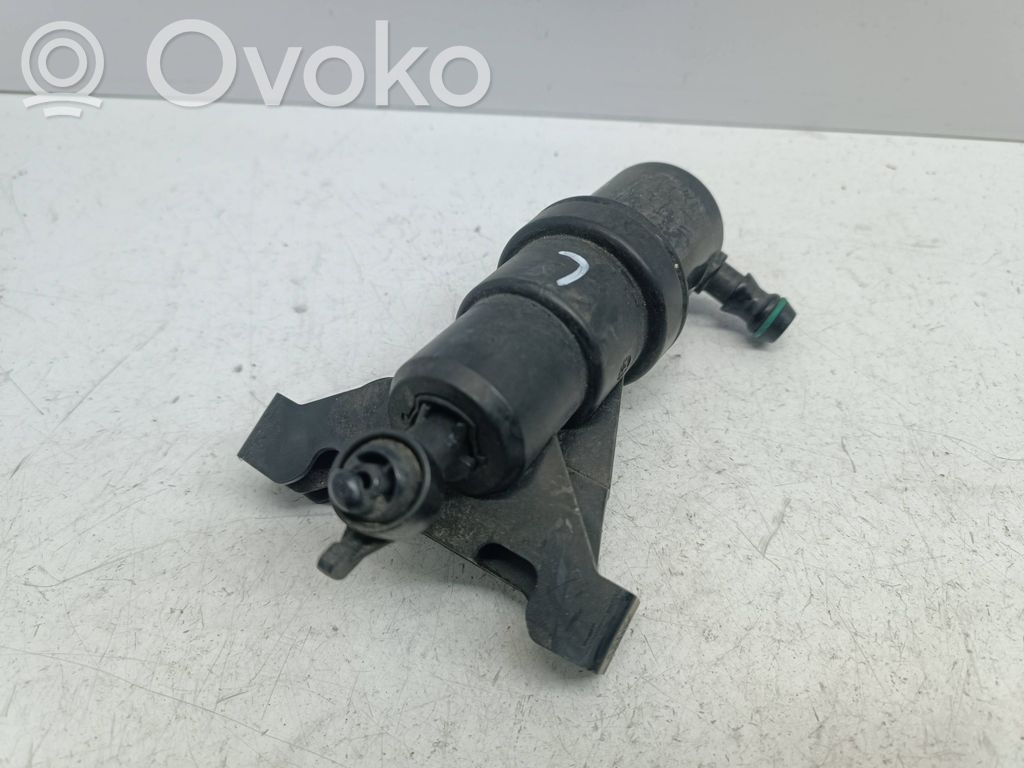Headlight washer spray nozzle   61677137401,7137401