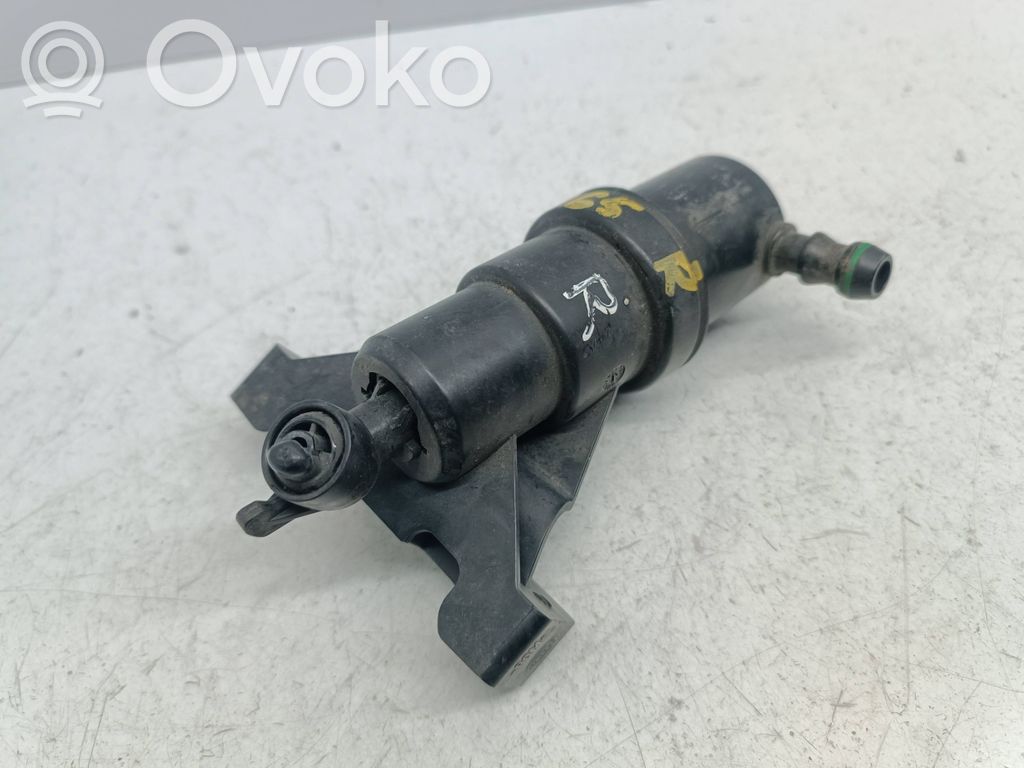 Headlight washer spray nozzle   61677137402,7137402