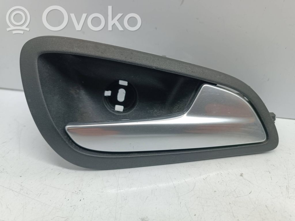 Ford Focus Front door interior handle 