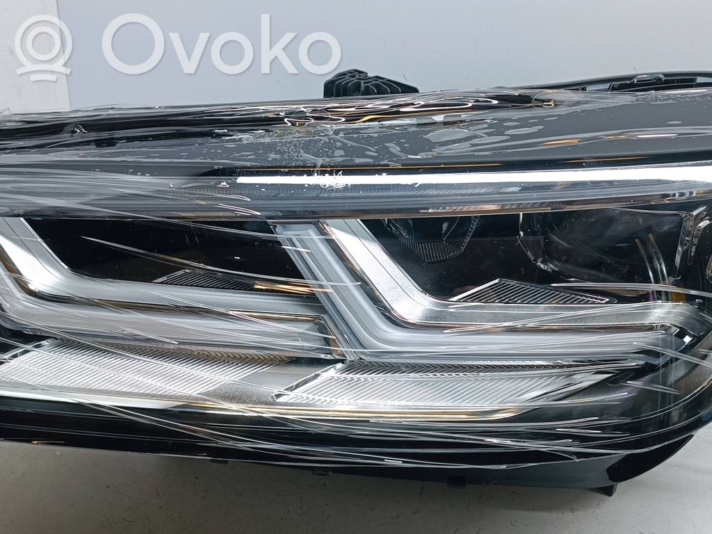 Audi Q5 SQ5 FY Lampa przednia 