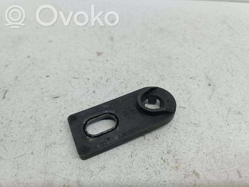 BMW 1 E81 E87 Headlight/headlamp mounting bracket 