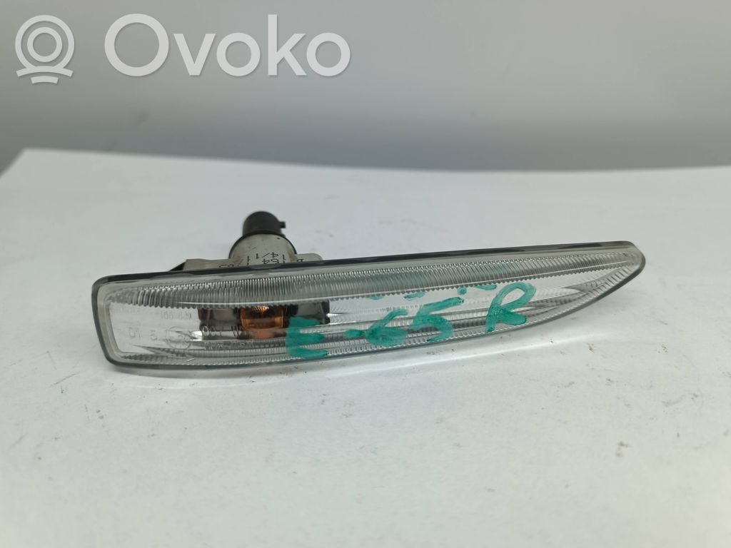 BMW 7 E65 E66 Front fender indicator light 