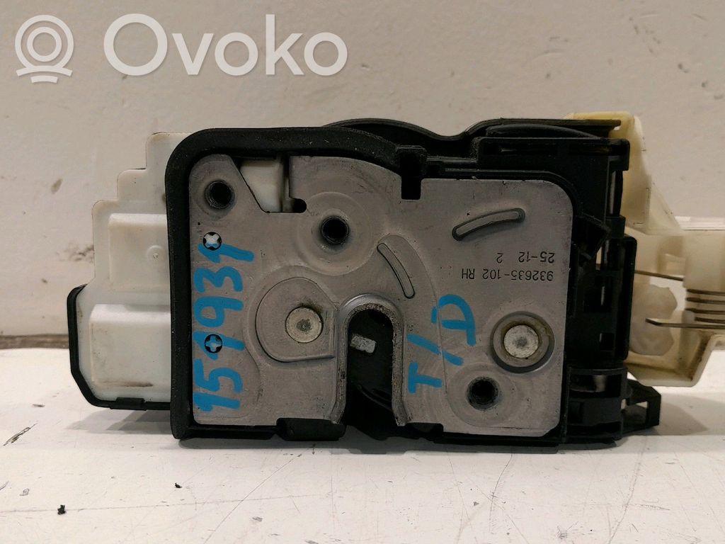 Volvo V40 Zamek drzwi tylnych 