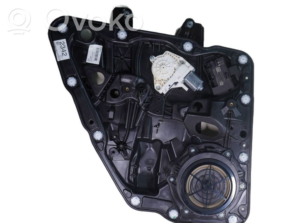 Regulador de puerta delantera con motor   7P5839755B