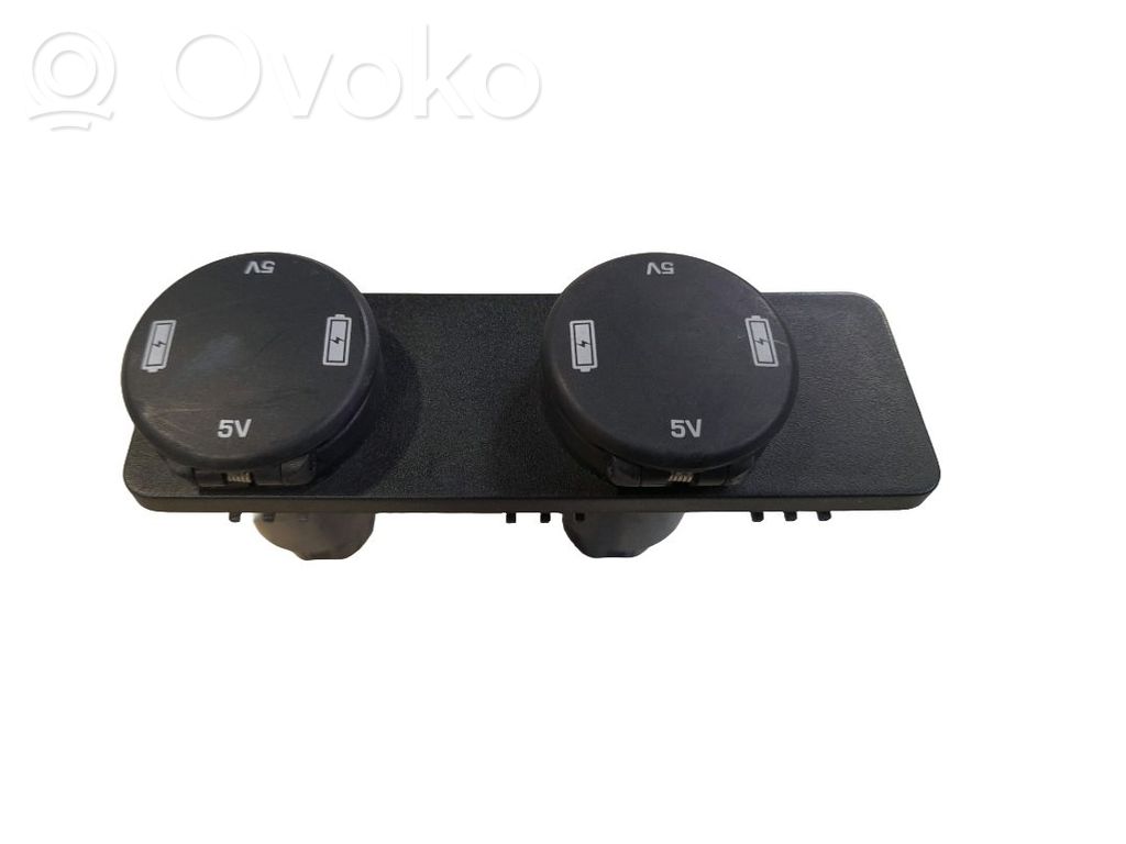 Enchufe conector USB   FK7219010AB