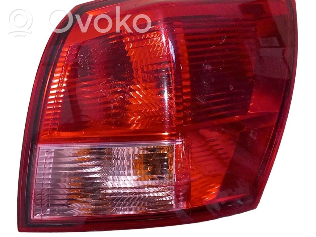 Nissan Qashqai+2 Lampă spate în caroserie 