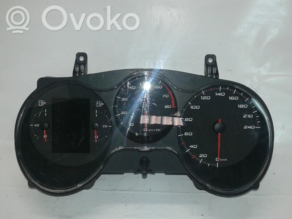 Geschwindigkeitsmesser Cockpit   1P0920809C,A2C84682100