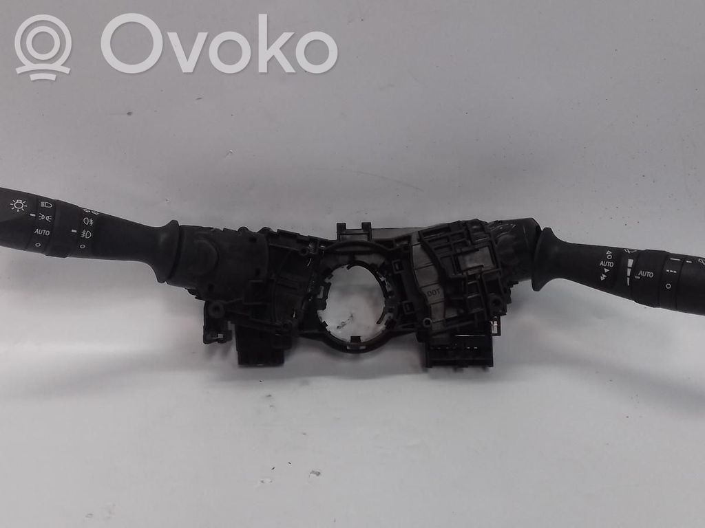 Toyota Auris E180 Interrupteur / bouton multifonctionnel