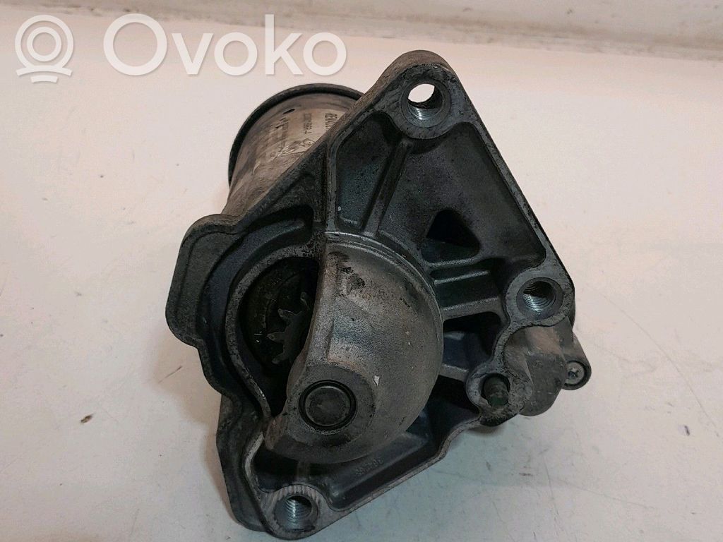 Motor de arranque   233001596R,0001170617