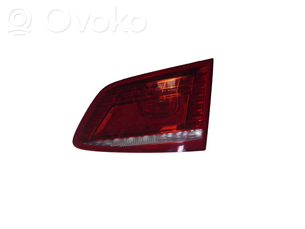 Lampa tylna   3AF945308E
