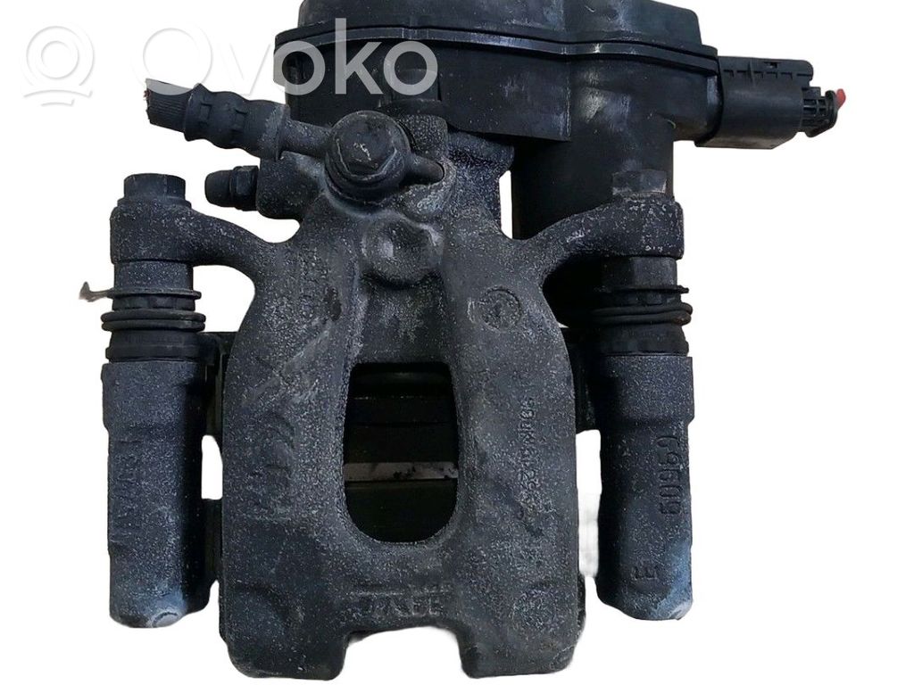 Peugeot 2008 II Set dischi freno e pinze