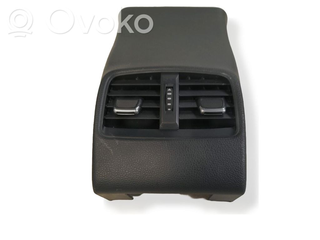 Toyota Corolla Cross Rejilla de ventilación central del panel 