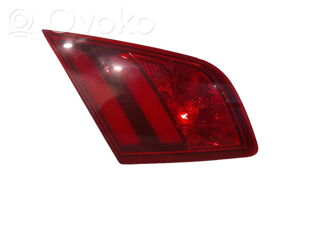 Peugeot 308 Lampă spate în caroserie