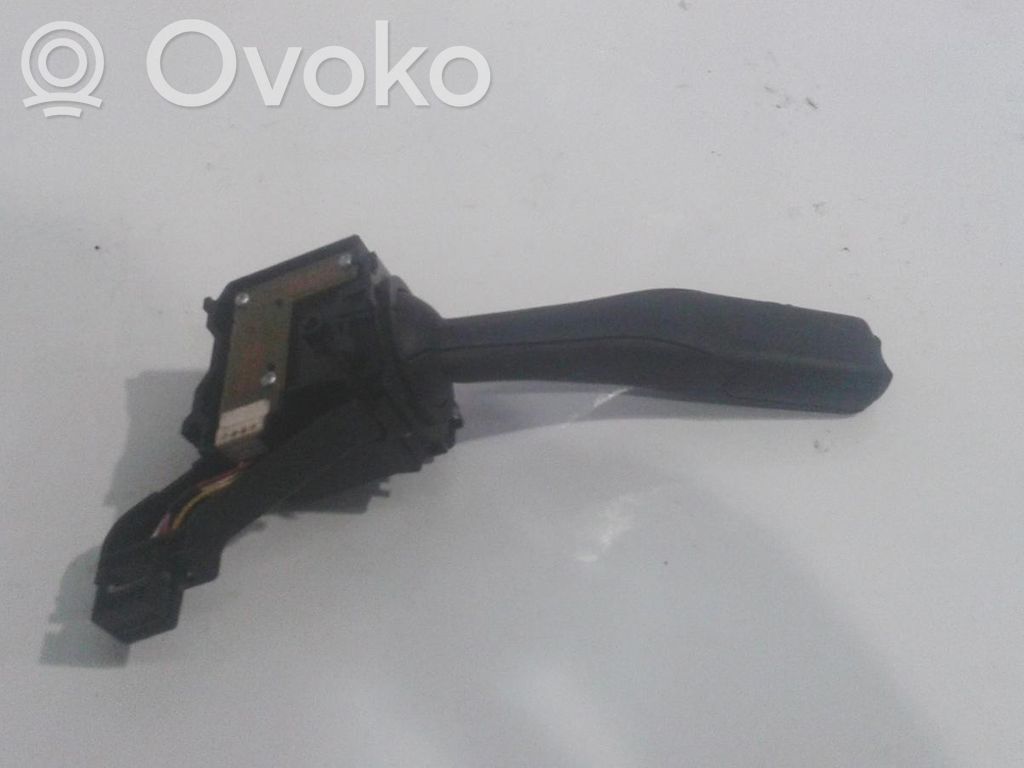 Seat Leon (1P) Manetă semnalizator 