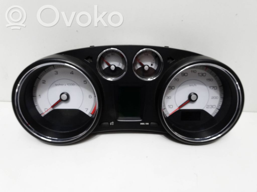 Peugeot 308 Speedometer (instrument cluster) 