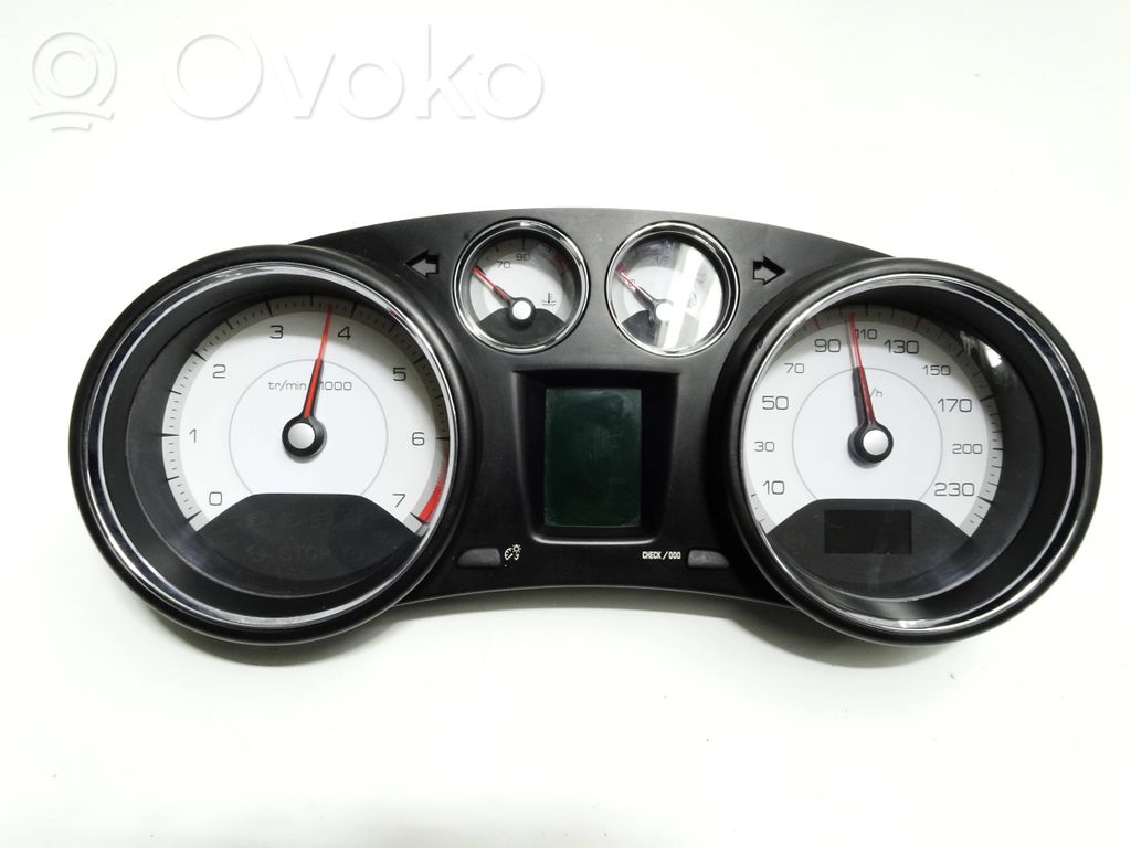 Peugeot 308 Speedometer (instrument cluster) 
