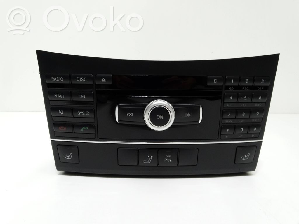 Mercedes-Benz E W212 Unitate principală radio/CD/DVD/GPS 