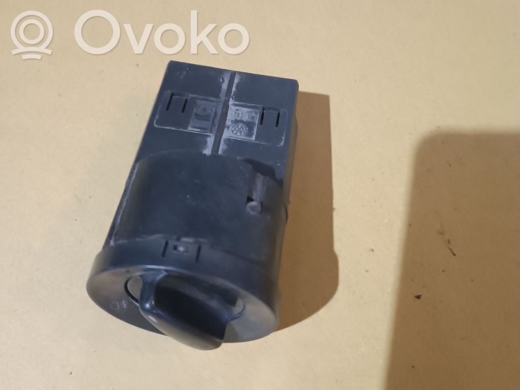 Volkswagen PASSAT B5 Light switch 