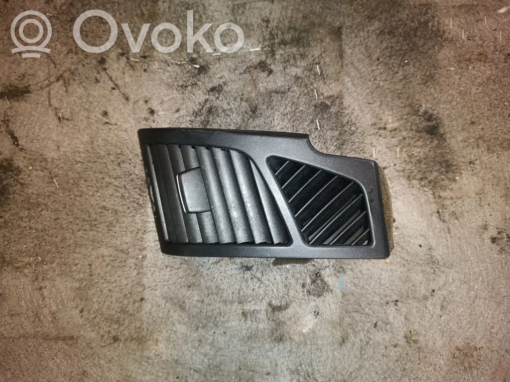 BMW 1 E81 E87 Sānu gaisa režģis 