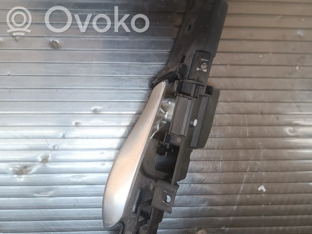 BMW X5 E70 Manecilla interna puerta trasera 