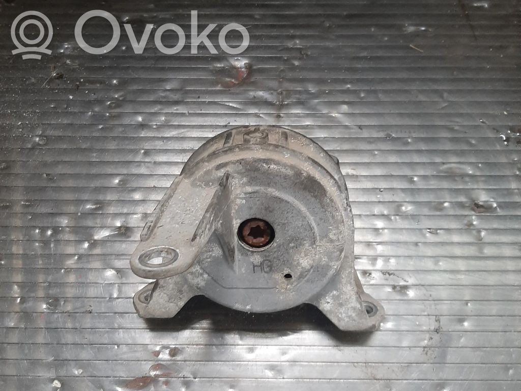 Opel Zafira B Engine mount bracket 